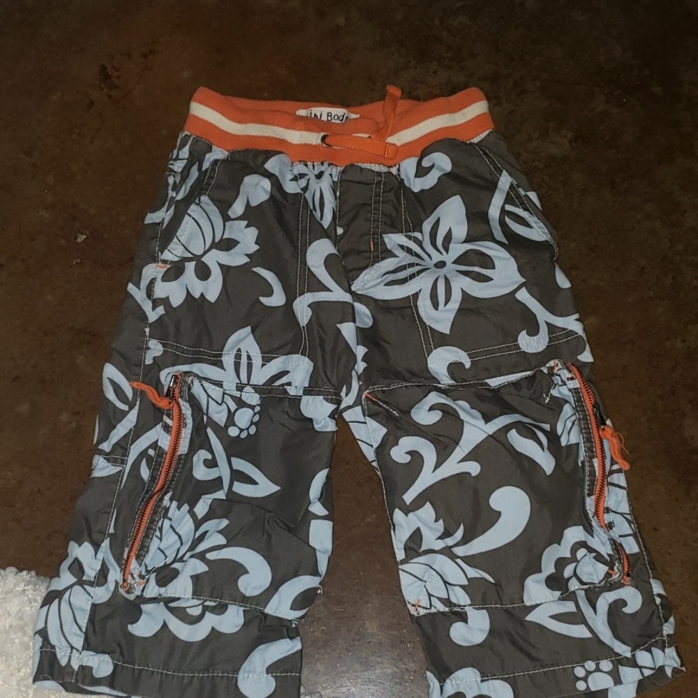 Mini boden brown light blue Hawaiian floral shorts